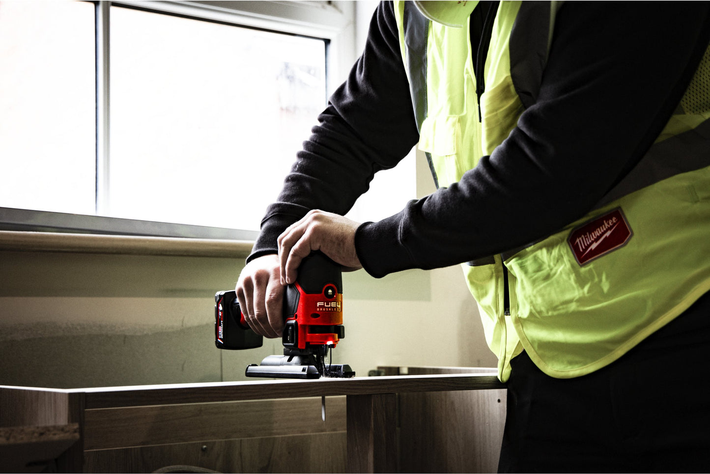 Milwaukee M12 FJS-422X Subcompact M12 FUEL Jigsaw + 2Ah Battery + 4Ah Battery + Charger + Case