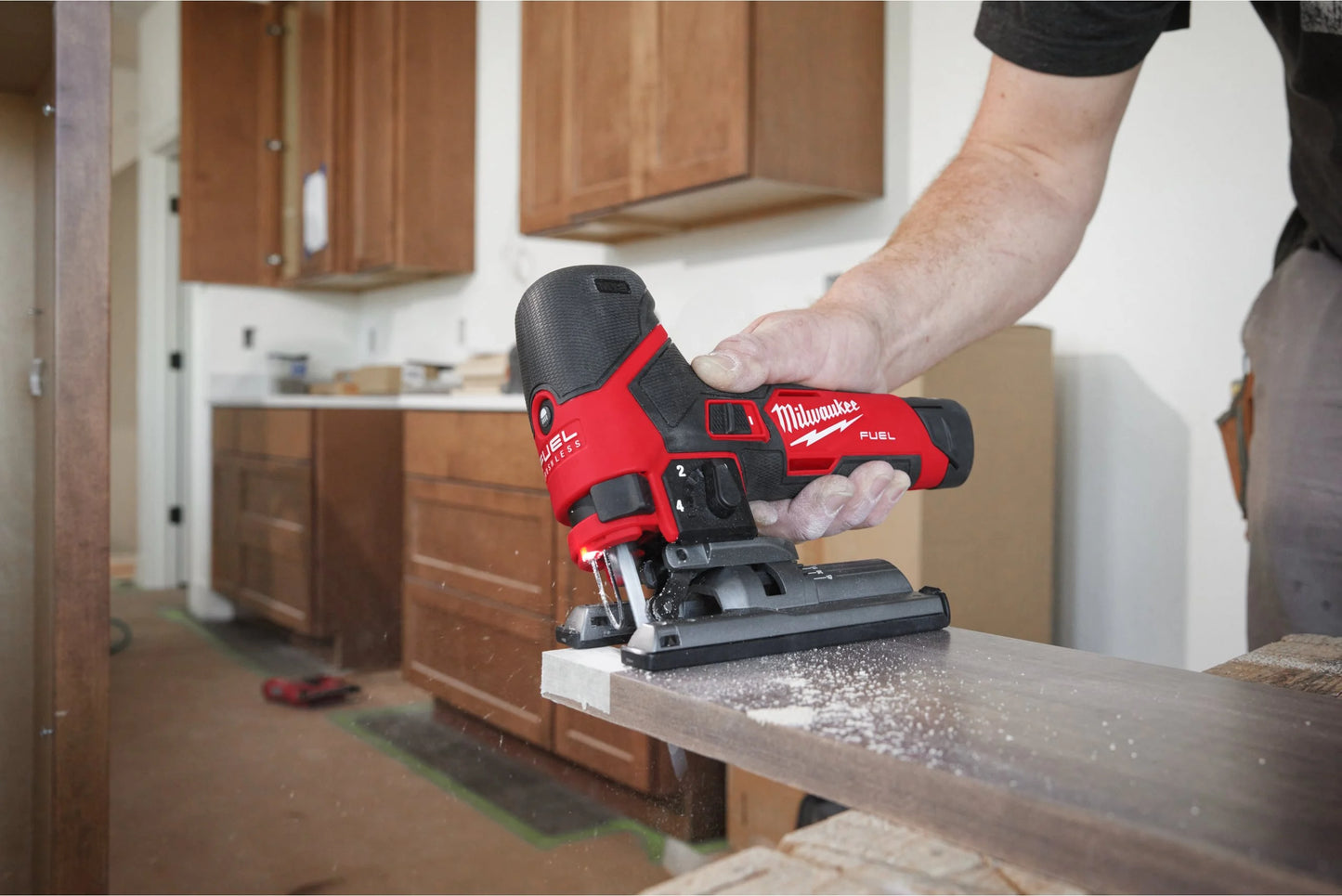 Milwaukee M12 FJS-422X Subcompact M12 FUEL Jigsaw + 2Ah Battery + 4Ah Battery + Charger + Case