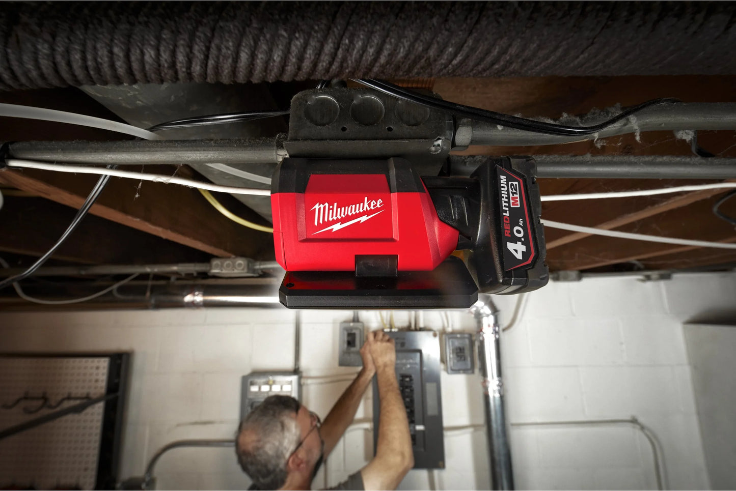 Milwaukee M12 PAL-0 Pivoting Area Light