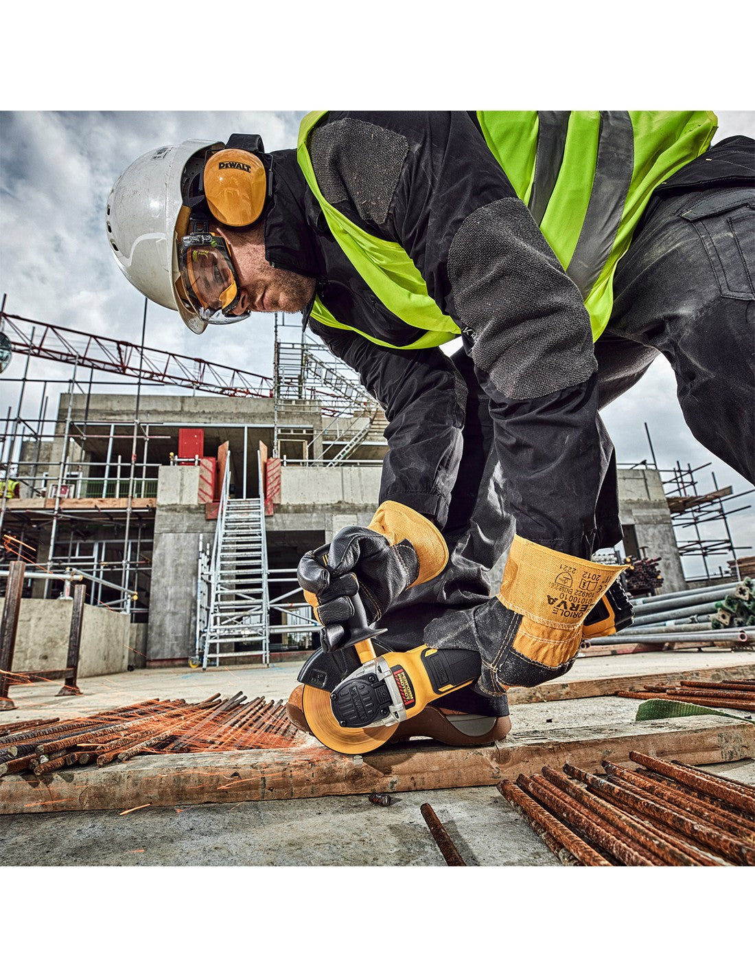 Kit 6 herramientas 18V + 3bat 5Ah + Cargador + Maletines + Base Tstak Dewalt DCK685P3T