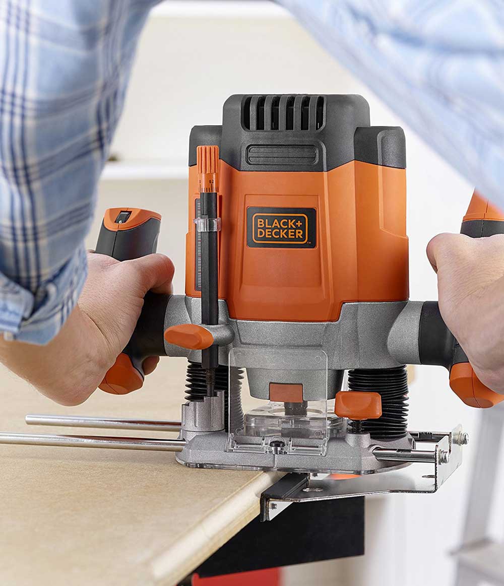 Fresadora Black&Decker KW1200EKA - 1.200w con 11 Accesorios y maletín